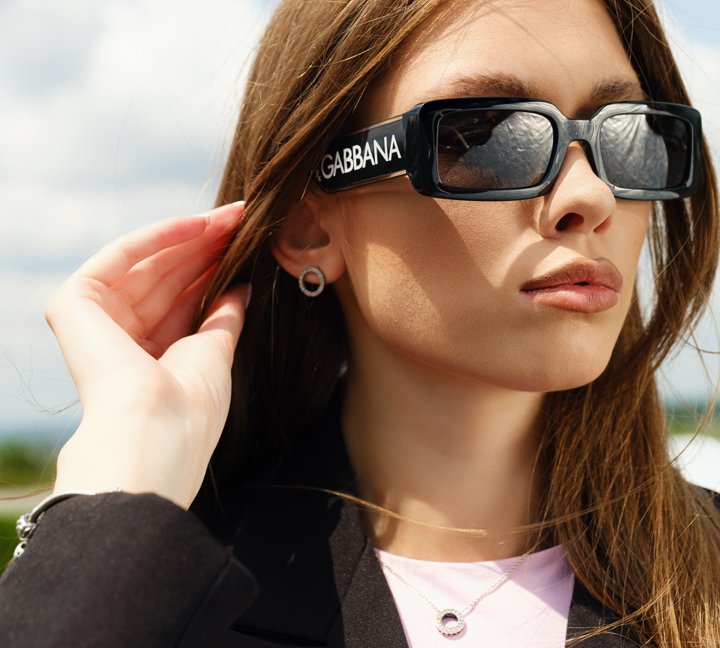 Ochelari de soare Dolce & Gabbana – colecție de brand cu design italian și protecție UV