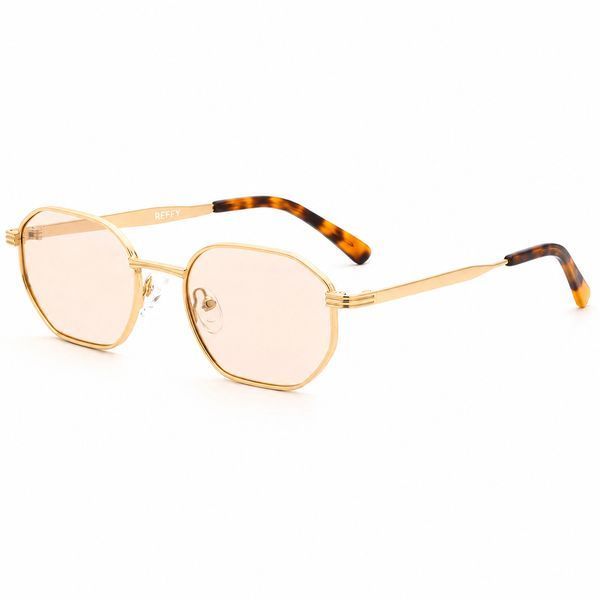 Ochelari de soare polarizați pentru femei REFFY RGS7010C1 , prezentați din semi-profil cu ramă metalică aurie hexagonală, lentile roz pastel și brațe cu pernuțe tortoiseshell