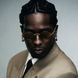 A$AP Rocky, fondatorul AWGE, reprezent&acirc;nd colaborarea exclusivă Ray-Ban cu o estetică hip-hop luxoasă